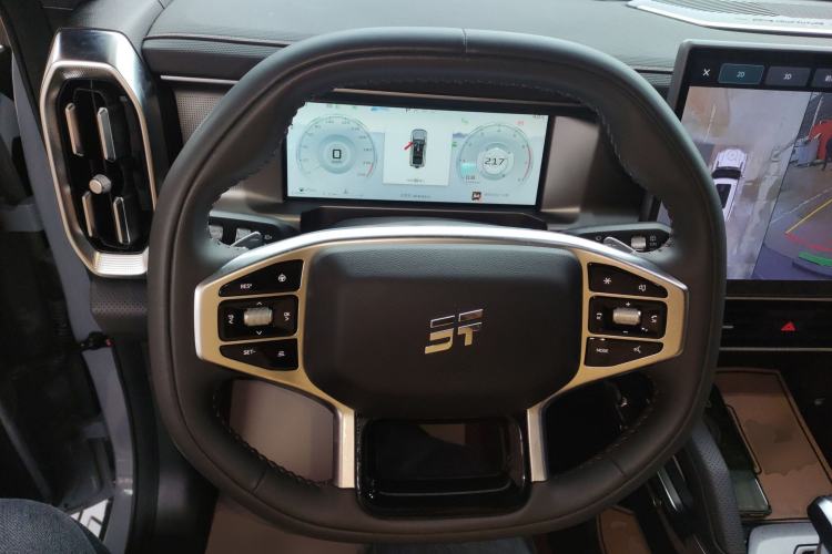 Used JETOUR Traveler 2023 2.0T All-Wheel Drive CrossPRO+