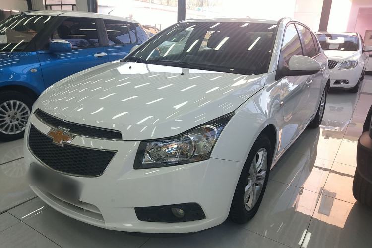 Used Chevrolet Cruze 2013 Hatchback 1.6L Manual Luxury Model
