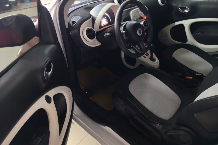 Used  fortwo 2015 1.0L 52 kW Hardtop Passion Edition
