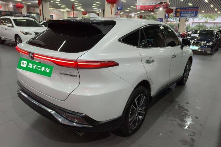 Used Toyota Harrier 2022 2.0L CVT Two-Wheel Drive Deluxe Edition
