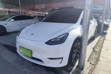 Used Tesla Model Y 2023 Long-Range All-Wheel-Drive Version