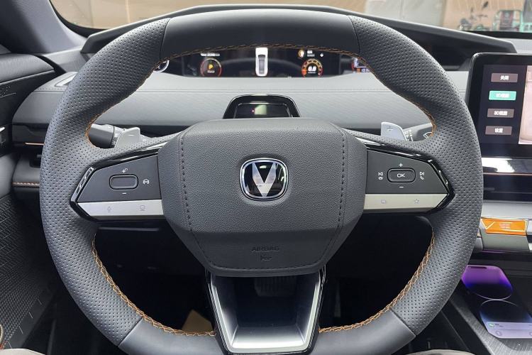 Used Changan UNI-V 2022 1.5T Prestige Version
