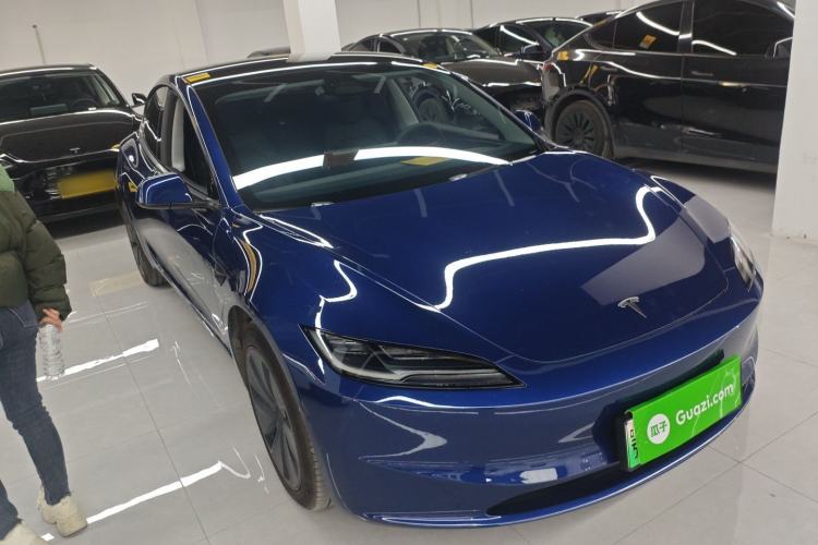 Used Tesla Model 3 2023 Long-Range All-Wheel-Drive Version
