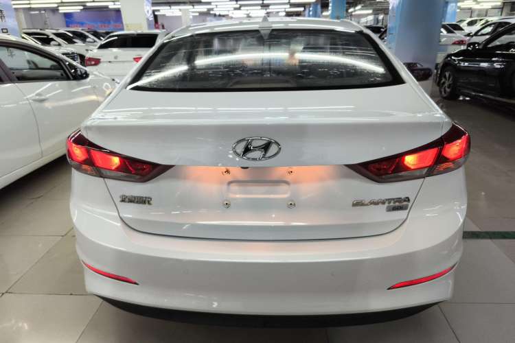 Used Hyundai Elantra 2018 1.6L Automatic 15th Anniversary Special Edition
