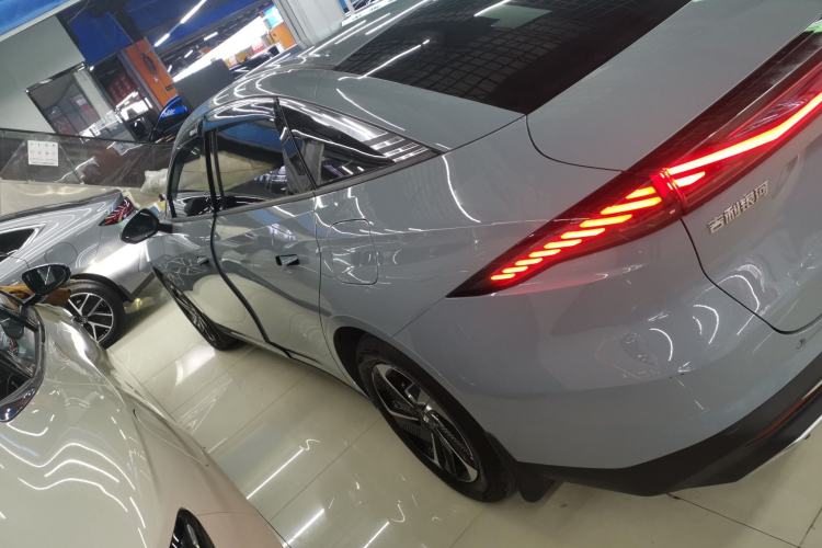 Used  L6 2024 125km PLUS Dragon Edition
