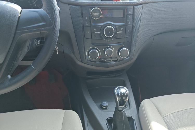 Used Wuling Hongguang 2015 1.5L S Basic Version China V Standard
