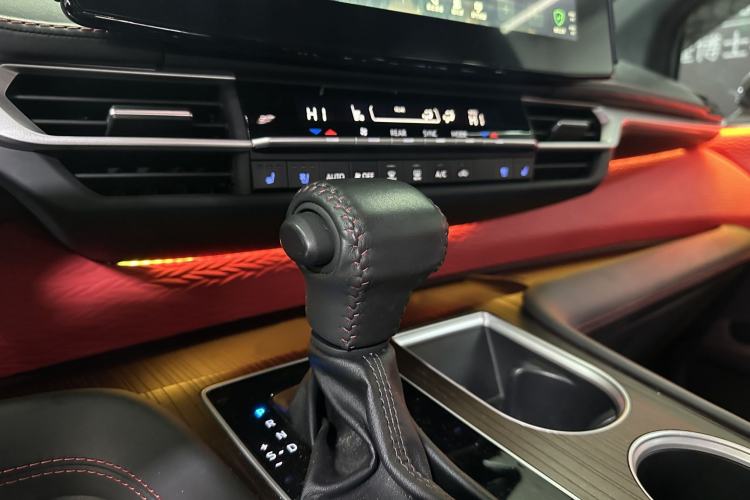 Used Toyota Sienna 2023 2.5L Hybrid Comfort Edition