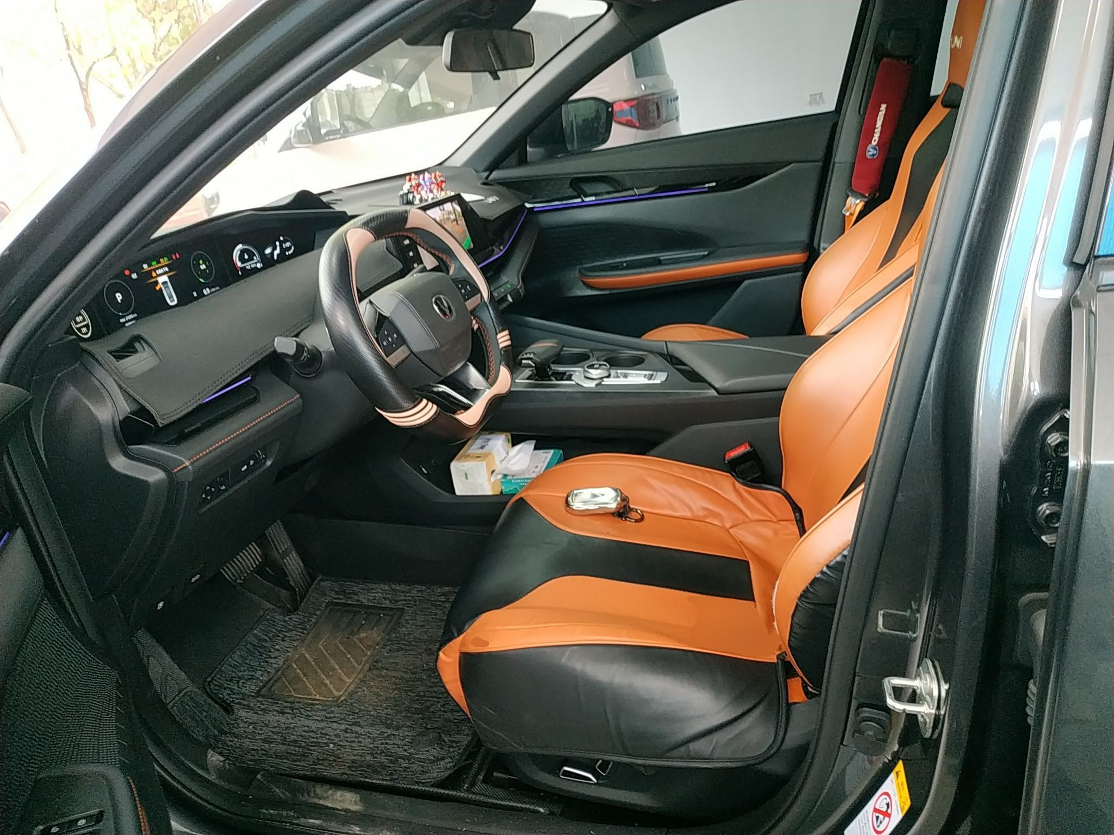 Переднее сиденье в автомобиле