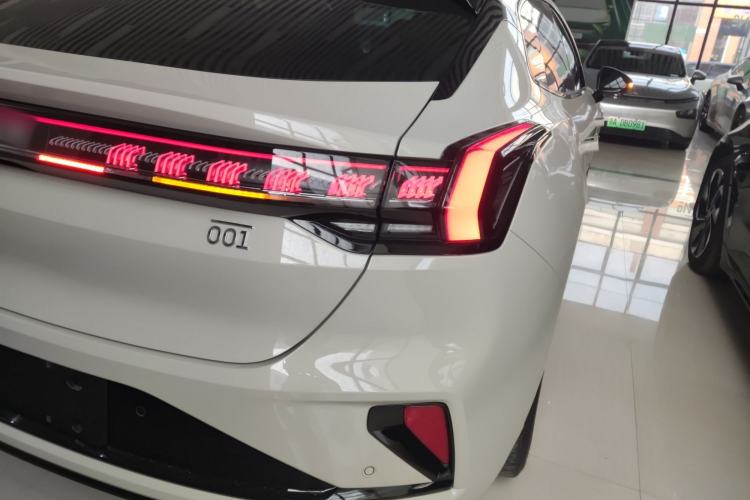 Used Zeekr 001 2025 WE Edition 100 kWh Rear-Wheel Drive
