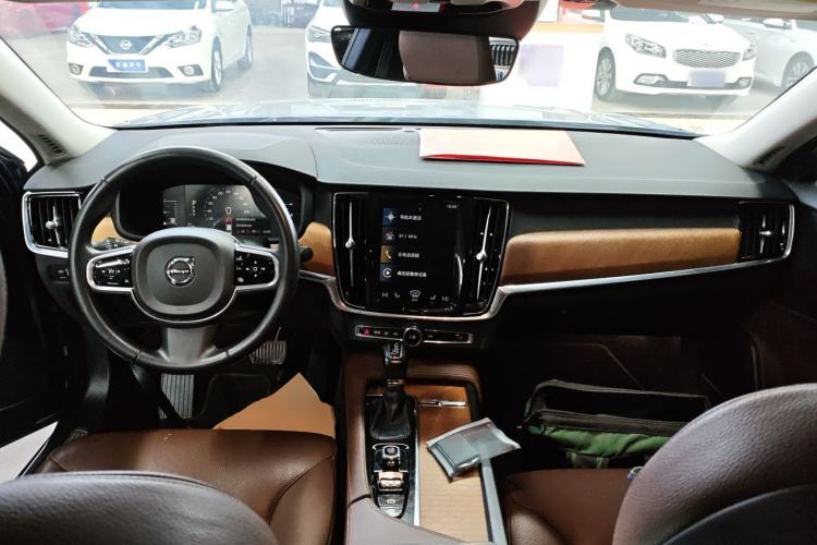 Used Volvo S90 2020 T5 Zhiyi Luxury Edition