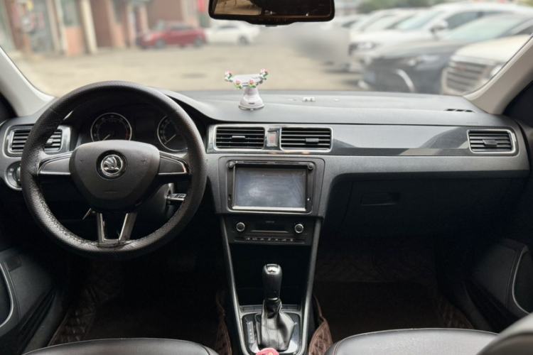 Used Skoda Rapid Spaceback 2016 1.6L Automatic Smart Drive Edition