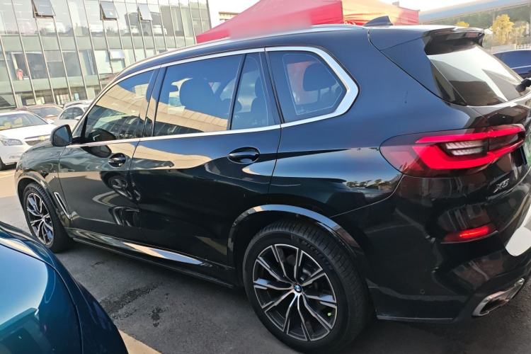 Used BMW X5 2022 Restyled xDrive 30Li Luxury Version M Sport Package