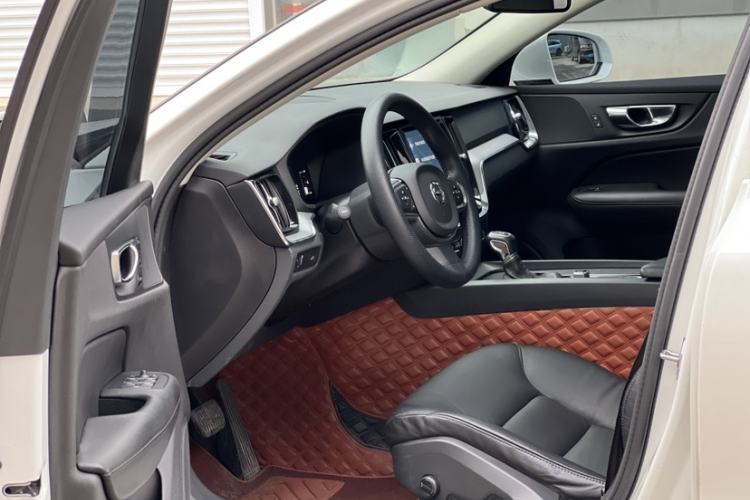 Used Volvo S60 2021 T4 Zhiyi Luxury Edition