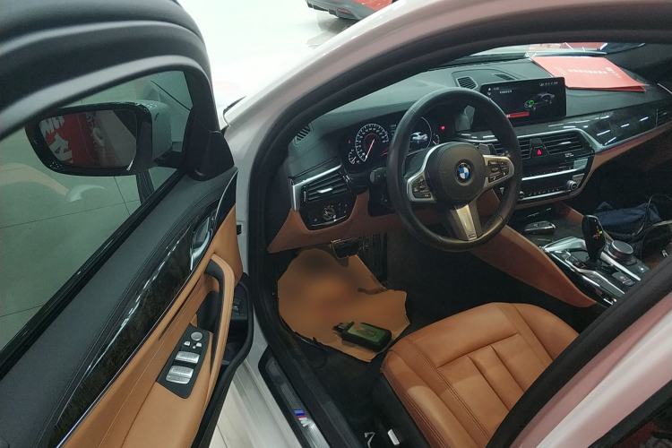 Used BMW 5 Series 2019 Facelifted 530Li Leading Edition M Sport Package