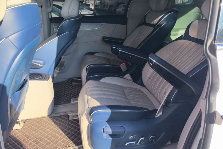 Used Roewe iMAX8 2021 400TGI Supreme Series Prestige Edition
