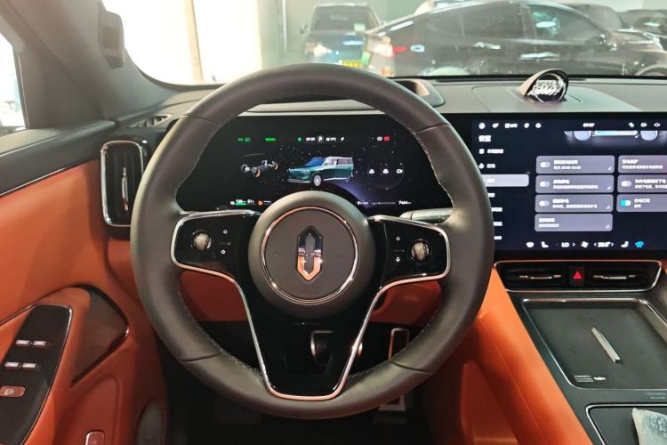 Used Hima AITO M8 2025 Extended-Range Ultra Version 53.4 kWh 6-Seater Edition