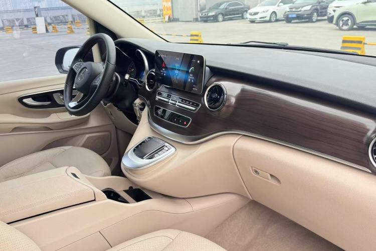 Used Mercedes-Benz V-Class 2020 V 260 Avantgarde Edition