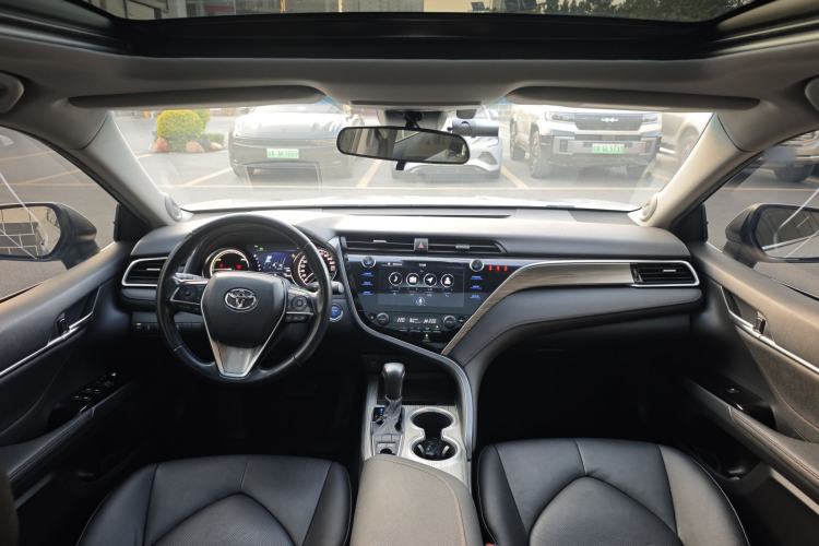 Used Toyota Camry 2019 Revised Version Dual-Engine 2.5 HG Luxury Edition