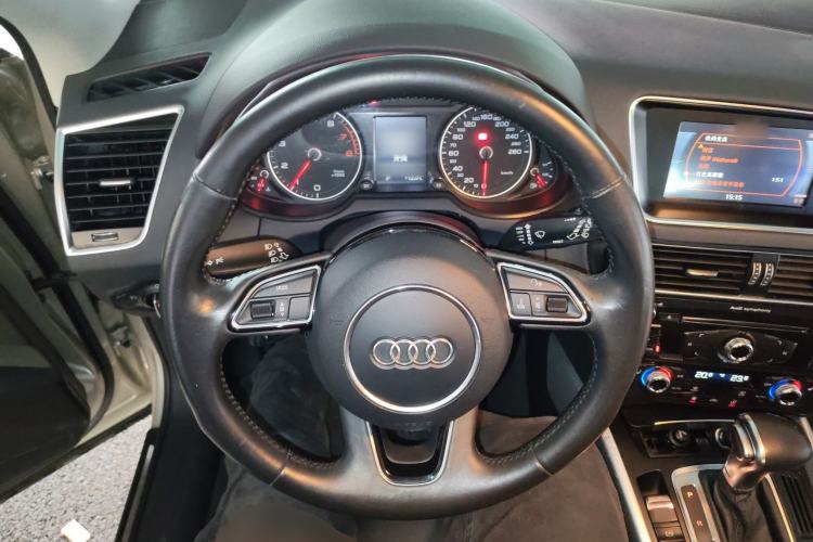 Used Audi Q5 2015 40 TFSI Technology Edition
