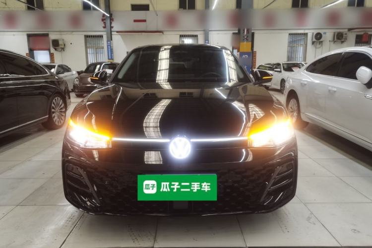 Used Volkswagen Passat 2025 Pro 380TSI Starry Dragon Edition
