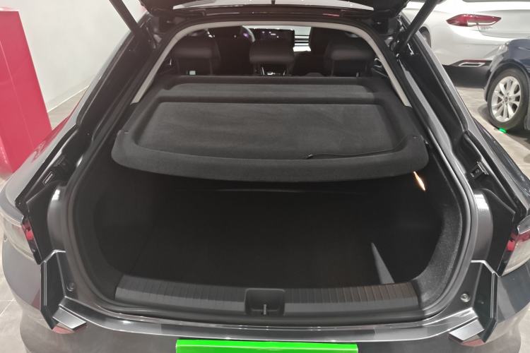 Used Volkswagen Lamando 2024 Lavida L 280TSI DSG Cool & Spicy Edition
