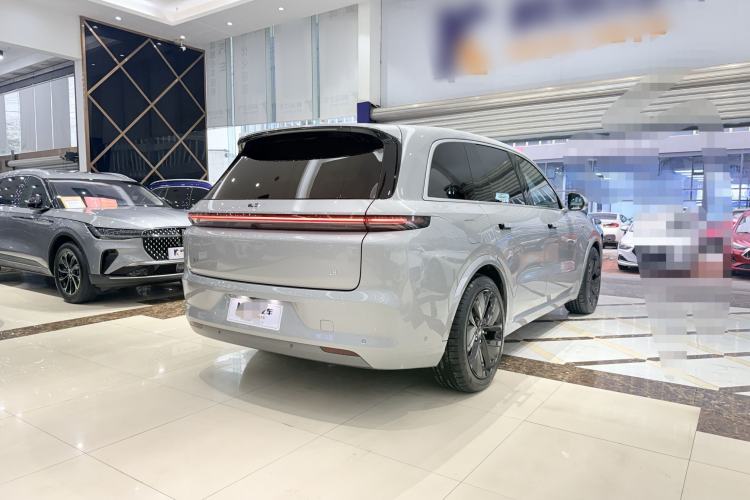 Used Li Auto L8 2023 Pro Model
