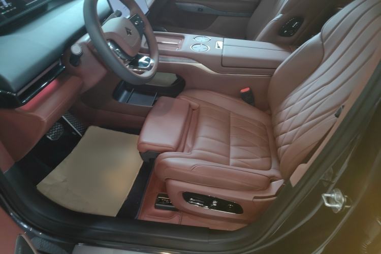 Used  HL 2025 350 Max Six-Seater LiDAR Version
