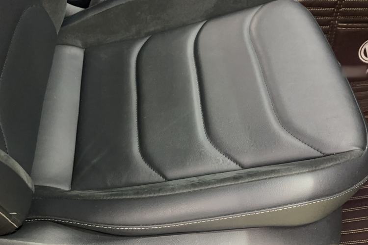 Used Volkswagen Tiguan L 2020 330TSI Automatic Two-Wheel Drive Panoramic Comfort Edition China VI Standard
