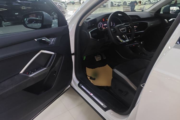 Used Audi Q3 2020 35 TFSI Fashion Dynamic Model
