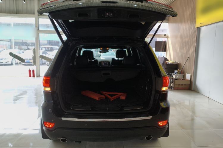 Used  Grand Cherokee (Import) 2014 3.0L Comfort Navigation Edition
