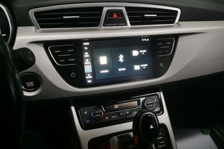 Used Geely Auto Emgrand X7 Sport 2018 1.8TD Automatic Two-Wheel Drive ZhiZun Model with 4G Connectivity