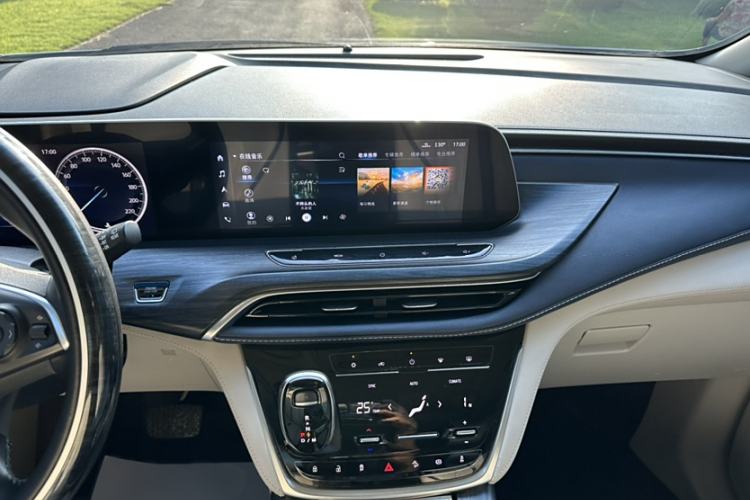 Used Buick GL8 2020 ES Land Cruiser 653T Comfort Edition
