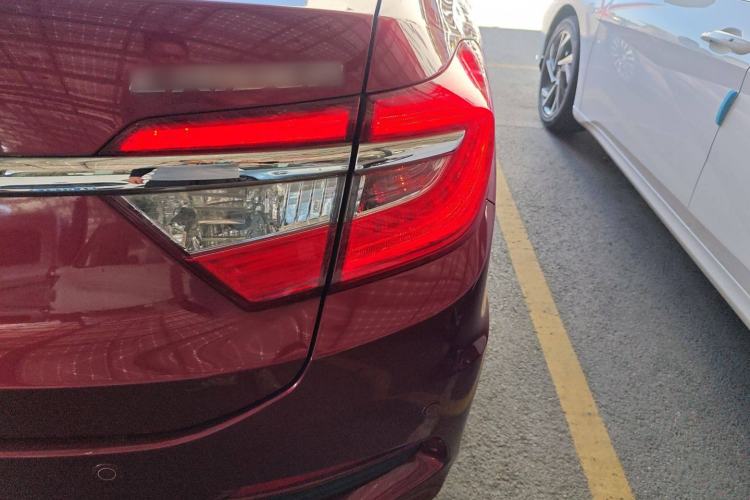 Used Honda Crider 2013 1.8L automatic luxury edition
