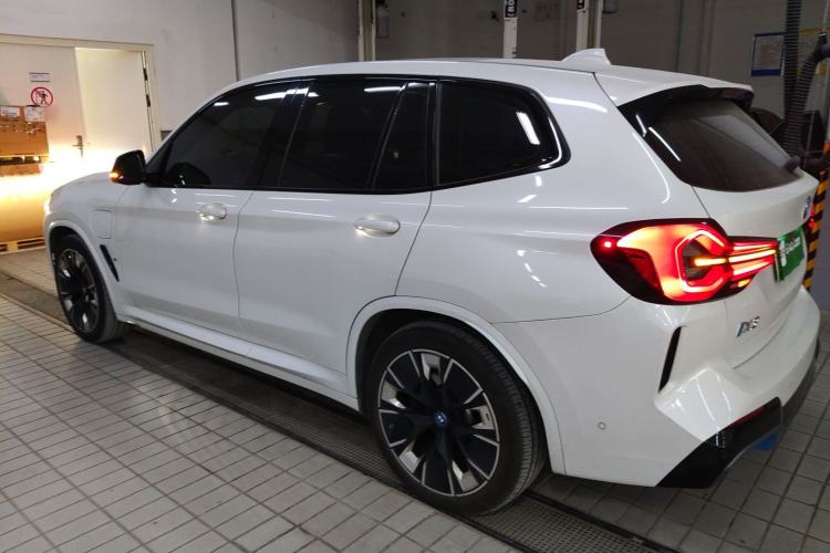 Used BMW iX3 2022 Leading Type
