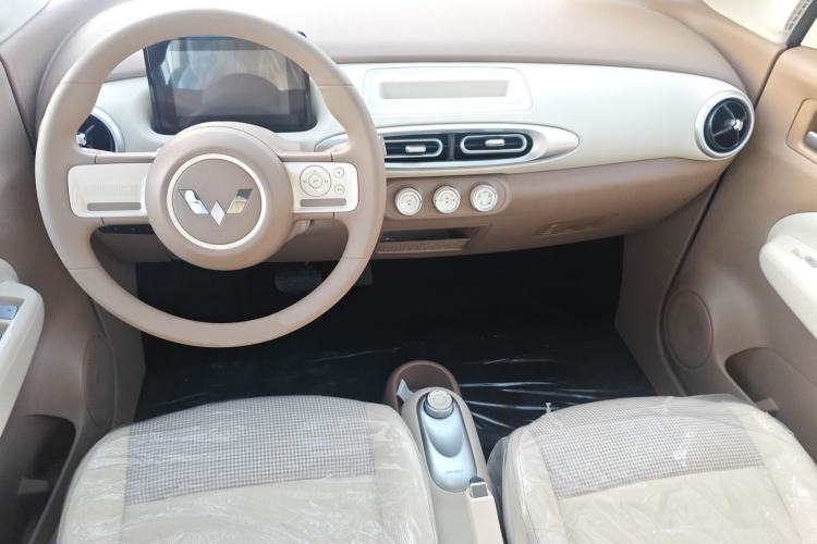 Used Wuling Hongguang MINIEV 2025 Four-Door Version Advanced Edition
