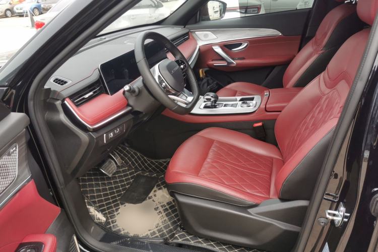 Used JETOUR X70 PLUS 2023 1.6T DCT Stronger 7-Seater
