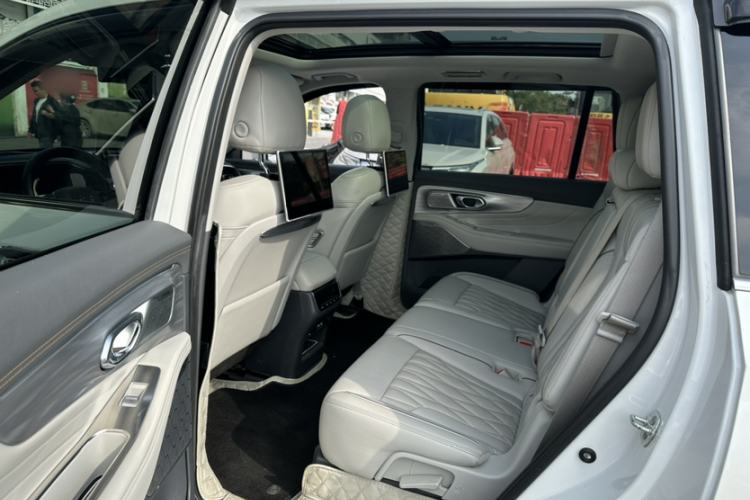 Used GAC Trumpchi GS8 2022 Flagship Series 2.0 TGDI Two-Wheel-Drive Prestige Edition (7 Seats)