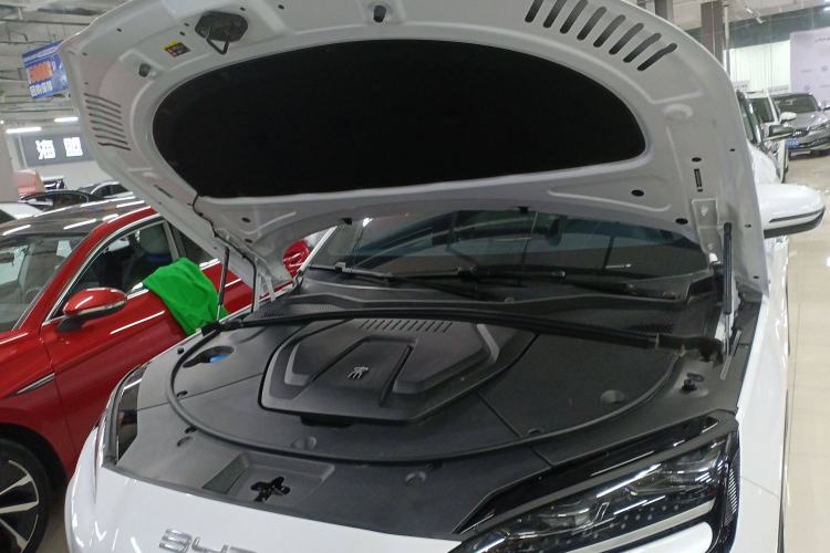 Used BYD Song PLUS New Energy 2024 Honor Edition EV 520km Luxury Model
