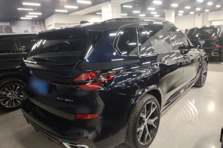 Used BMW X5 2023 xDrive 30Li Luxury M Sport Night Edition Package
