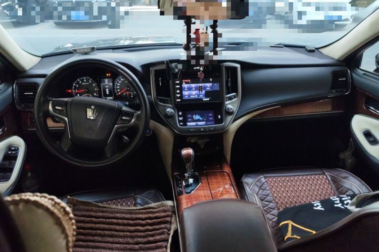 Used Toyota Crown 2015 2.5L Smart Edition
