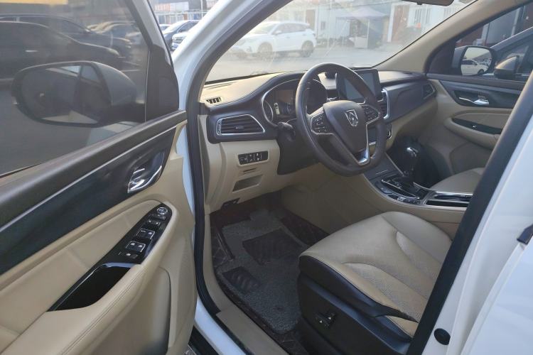 Used Baojun 730 2017 1.8L iAMT Prestige Version 7 Seats
