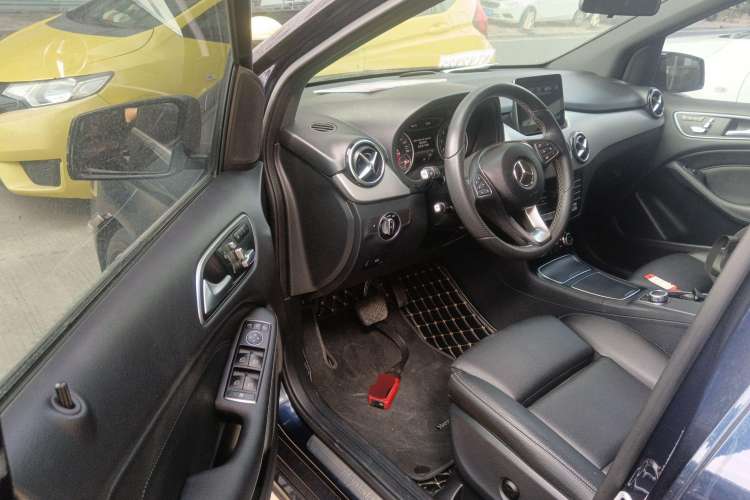 Used Mercedes-Benz B-Class 2017 B 200 Fashion Model
