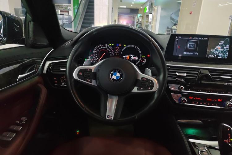 Used BMW 5 Series 2018 530Li Leading Model M Sport Package