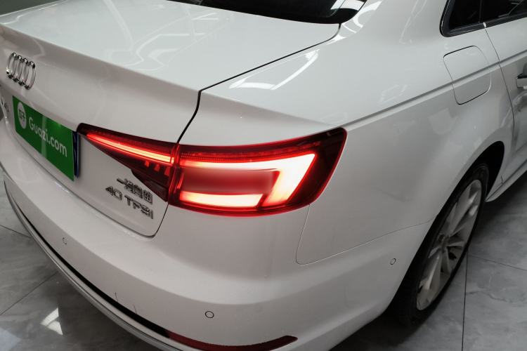 Used Audi A4L 2019 40 TFSI Fashion Edition China VI Emission Standard
