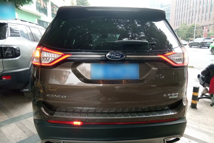 Used Ford Edge 2015 2.0T GTDi Two-Wheel-Drive High-Line Version