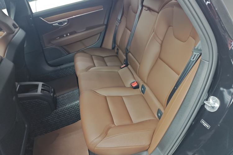 Used Volvo S90 2024 B5 Zhiyi Luxury Edition
