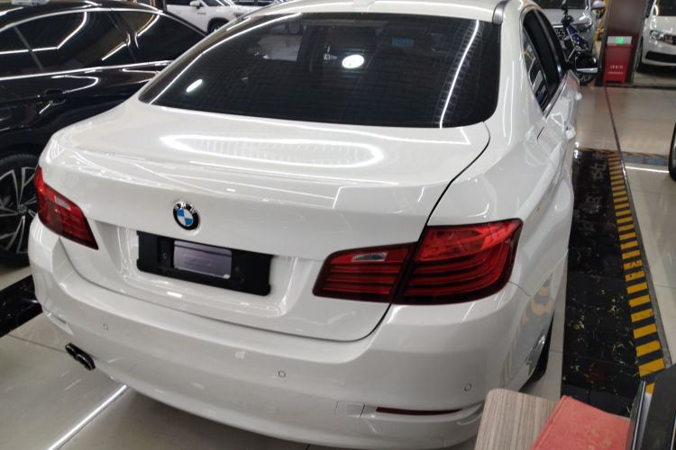 Used BMW 5 Series 2014 525Li Leading Model

