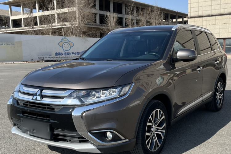 Used Mitsubishi Outlander 2018 2.4L 4x4 Elite Edition 5 Seats
