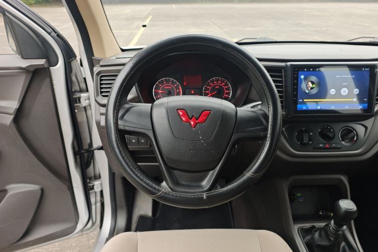 Used Wuling Hongguang V 2022 1.5L Jingqu Edition Electric-Assist LAR
