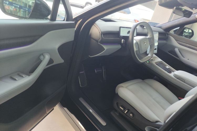 Used Nio ES8 2023 100kWh
